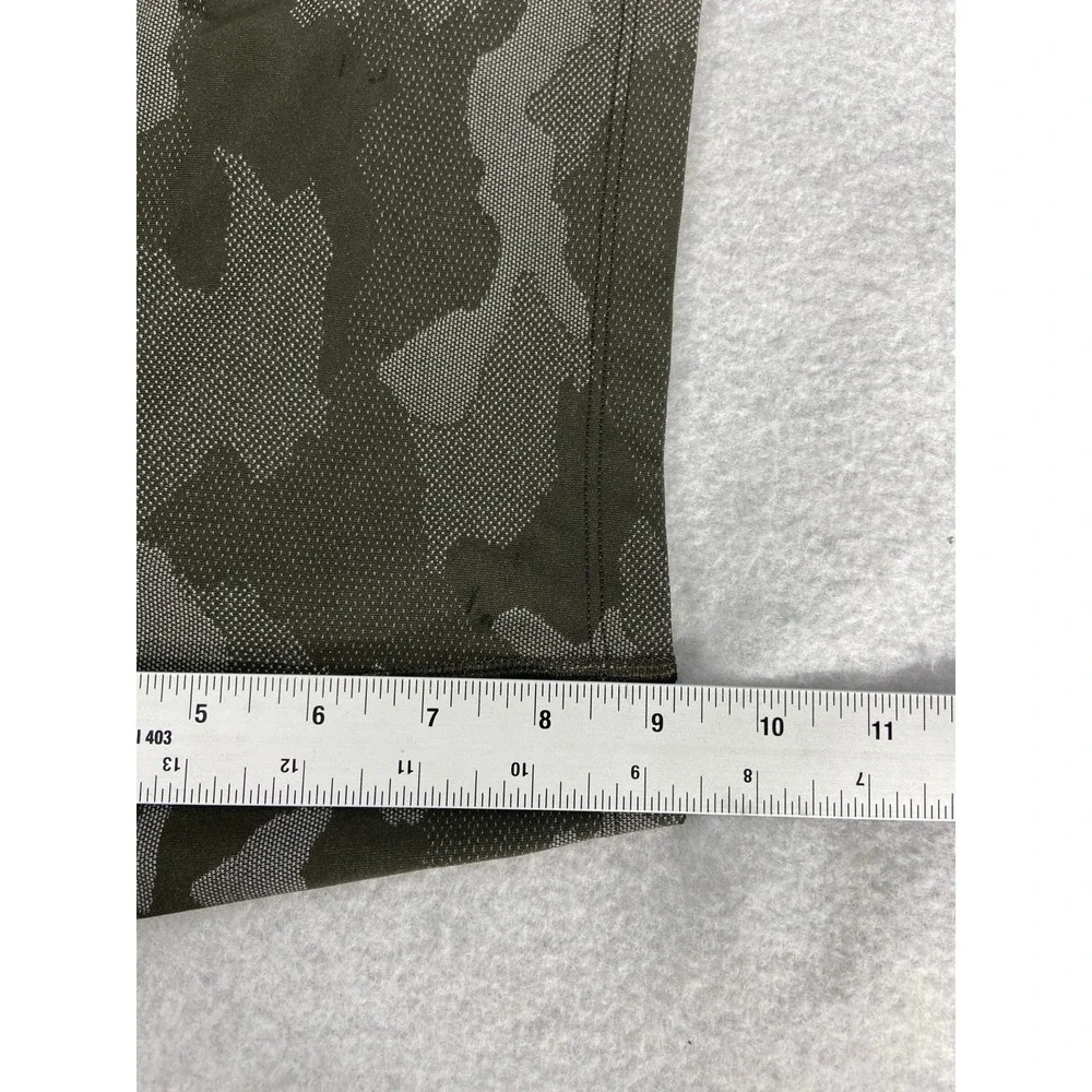 Lululemon Linerless Shorts Men's Medium Green 9
